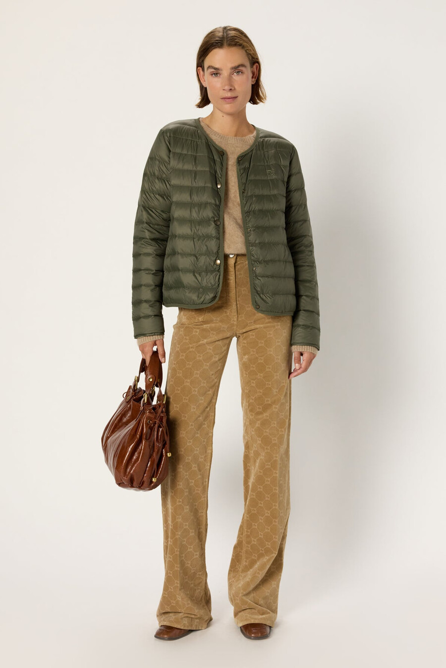 chaqueta corta reversible de plumas - letitia