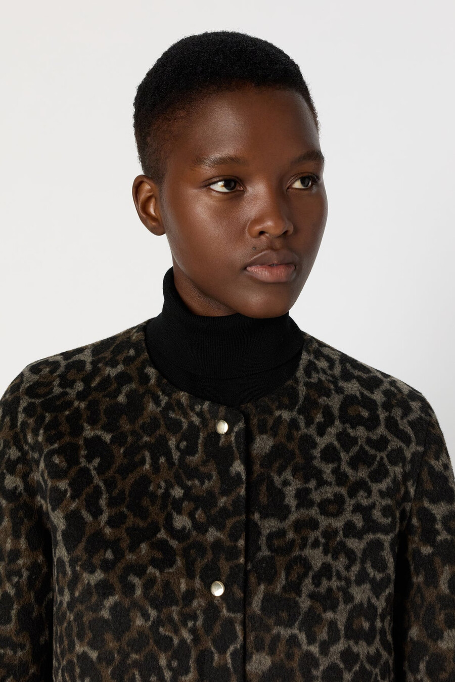 abrigo reversible liso y leopardo - matilda