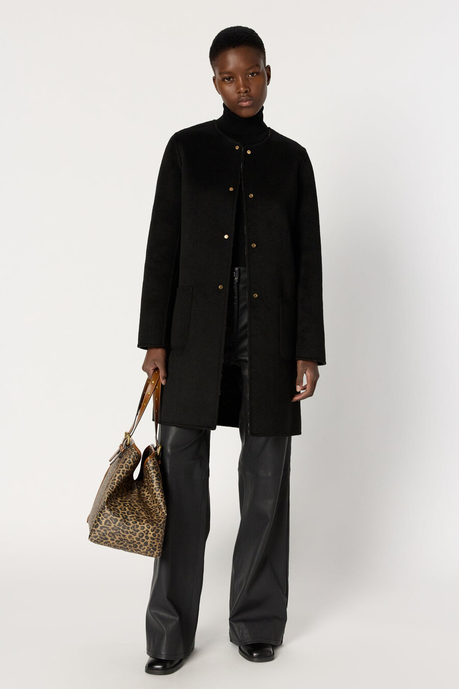 abrigo reversible liso y leopardo - matilda