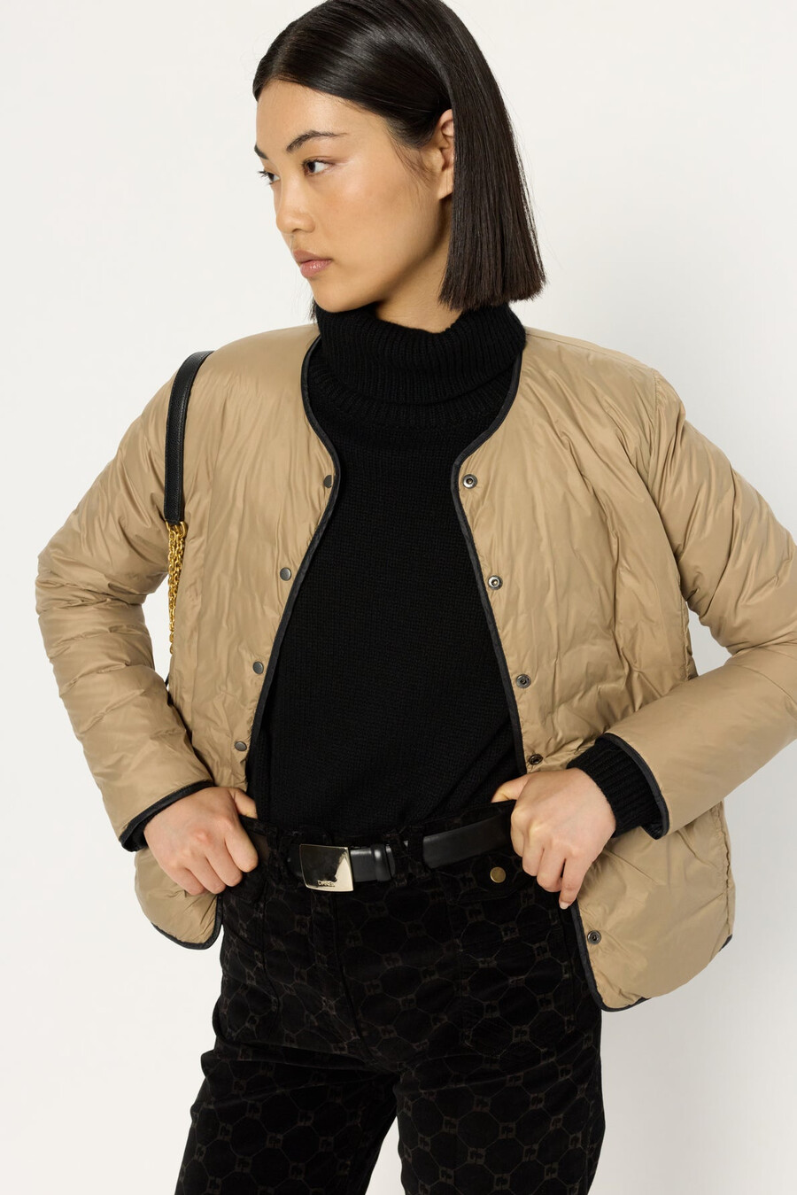 chaqueta ligera reversible de plumas - sade