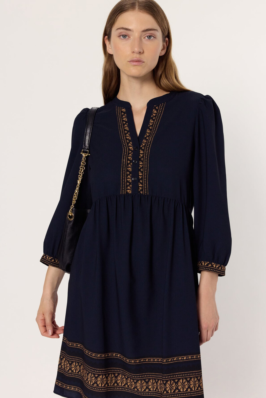 vestido recto con motivos colocados - louisa