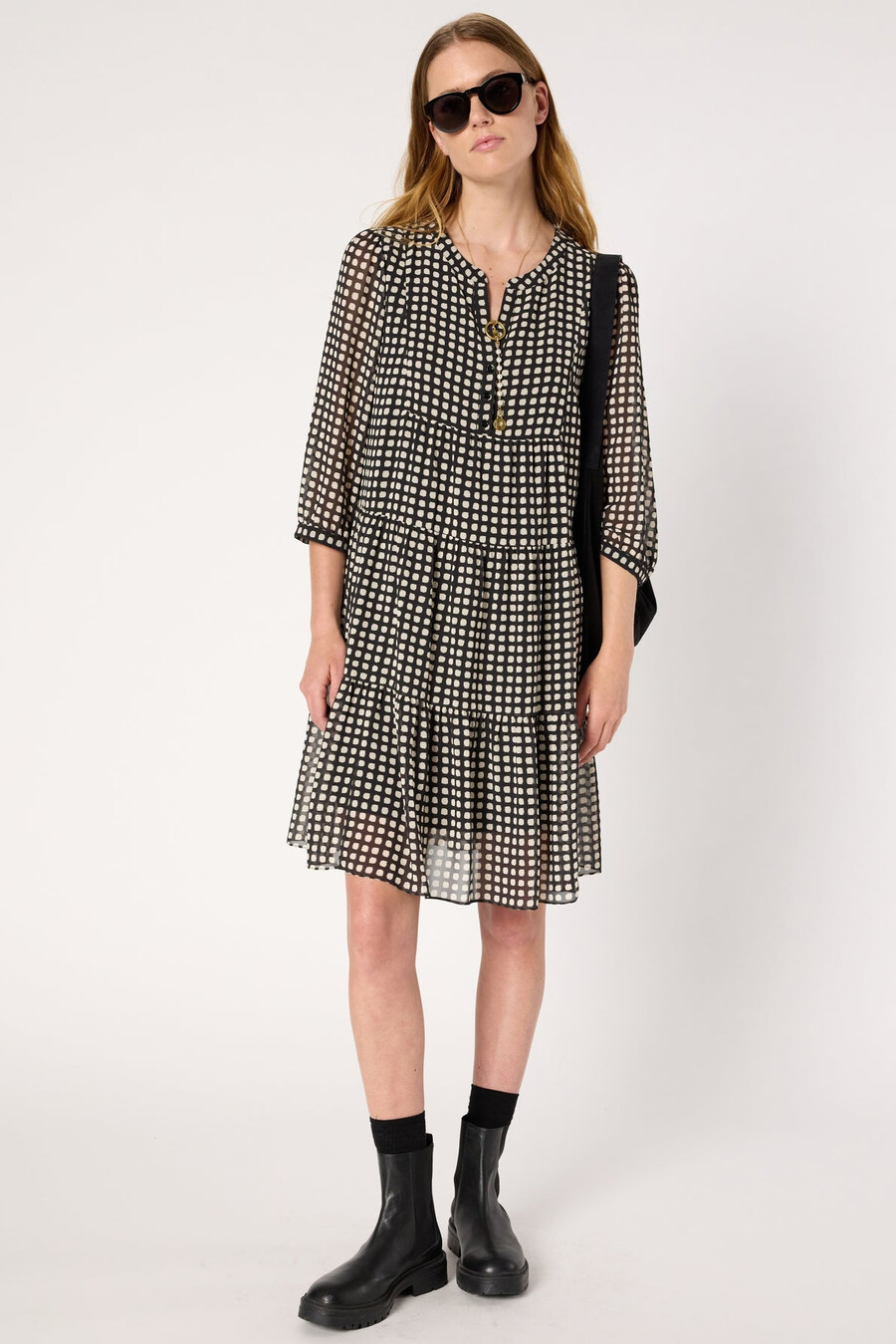 vestido corto con lunares gráficos - lira
