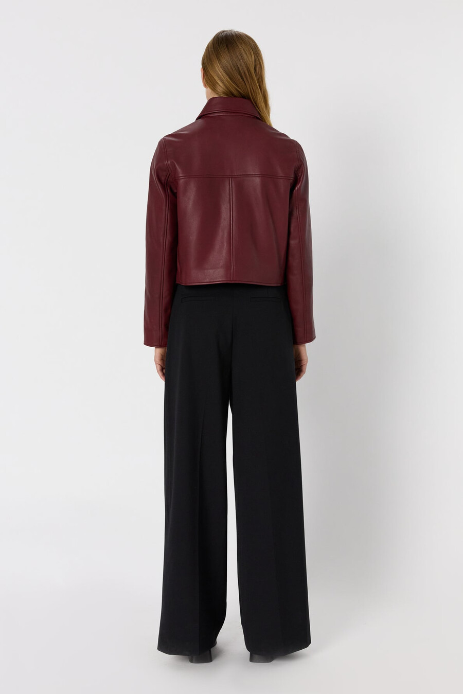 chaqueta de cuero burdeos cropped - noeve
