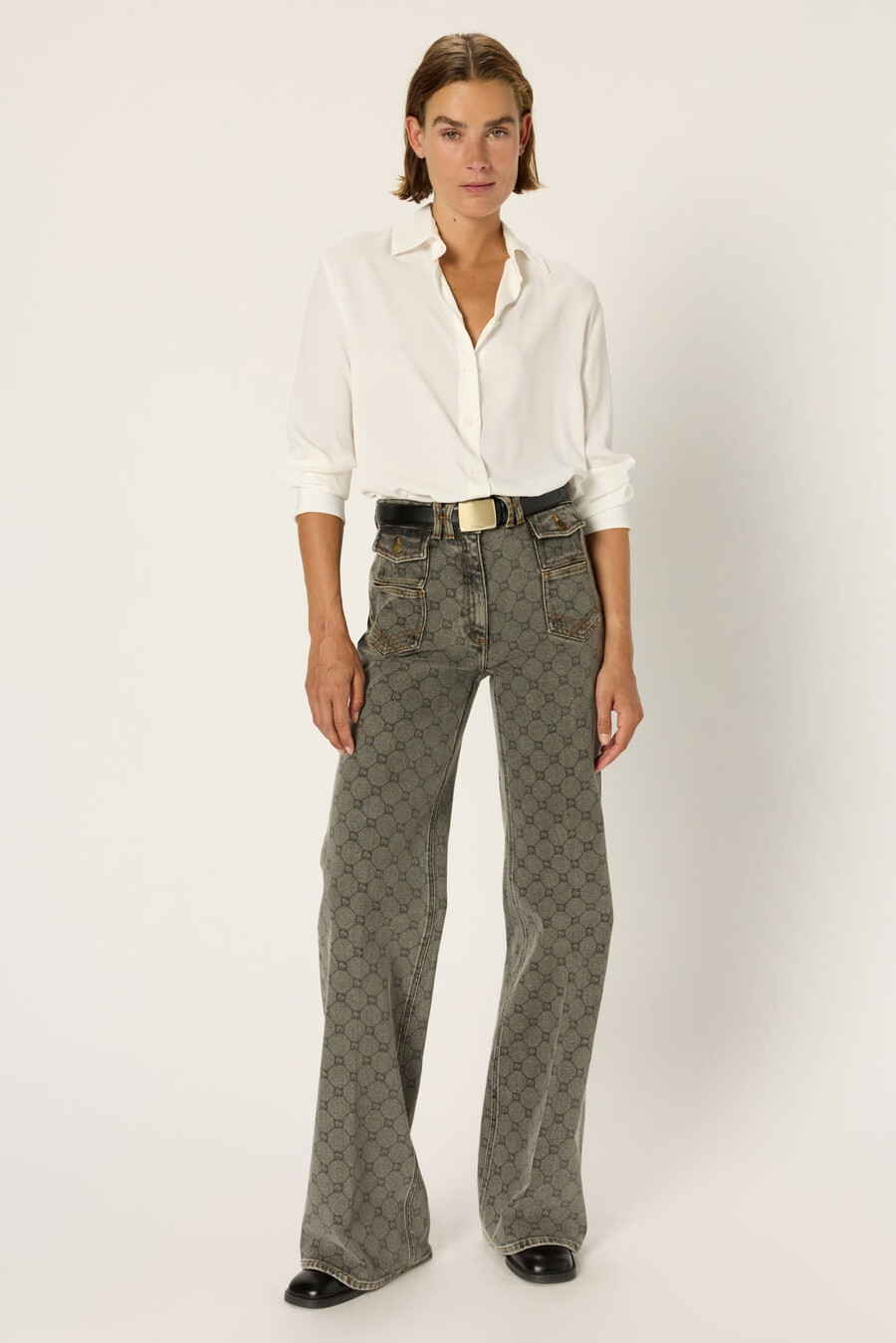 vaqueros acampanados con monograma - anna