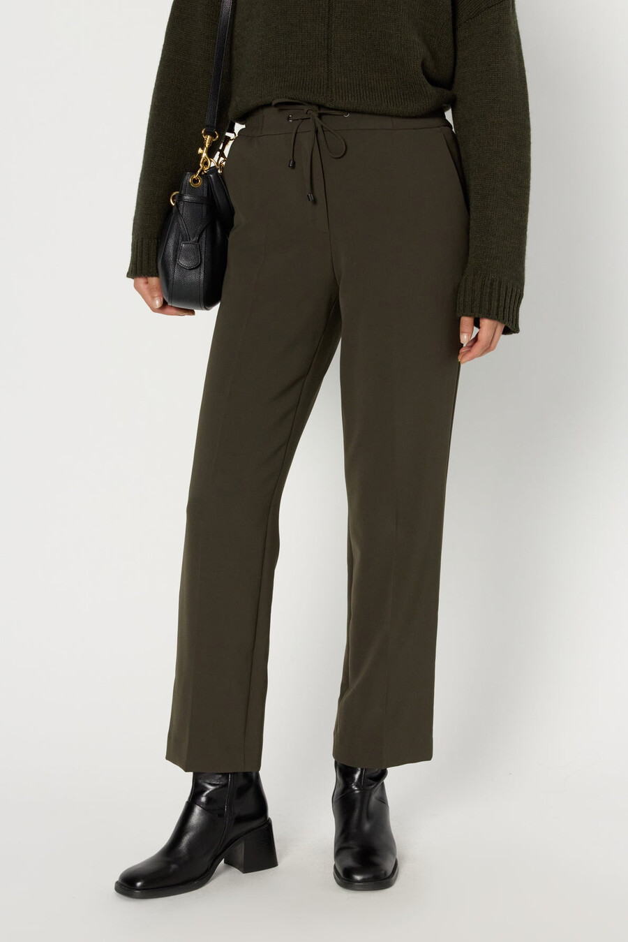 pantalón recto con espalda elástica - clarael