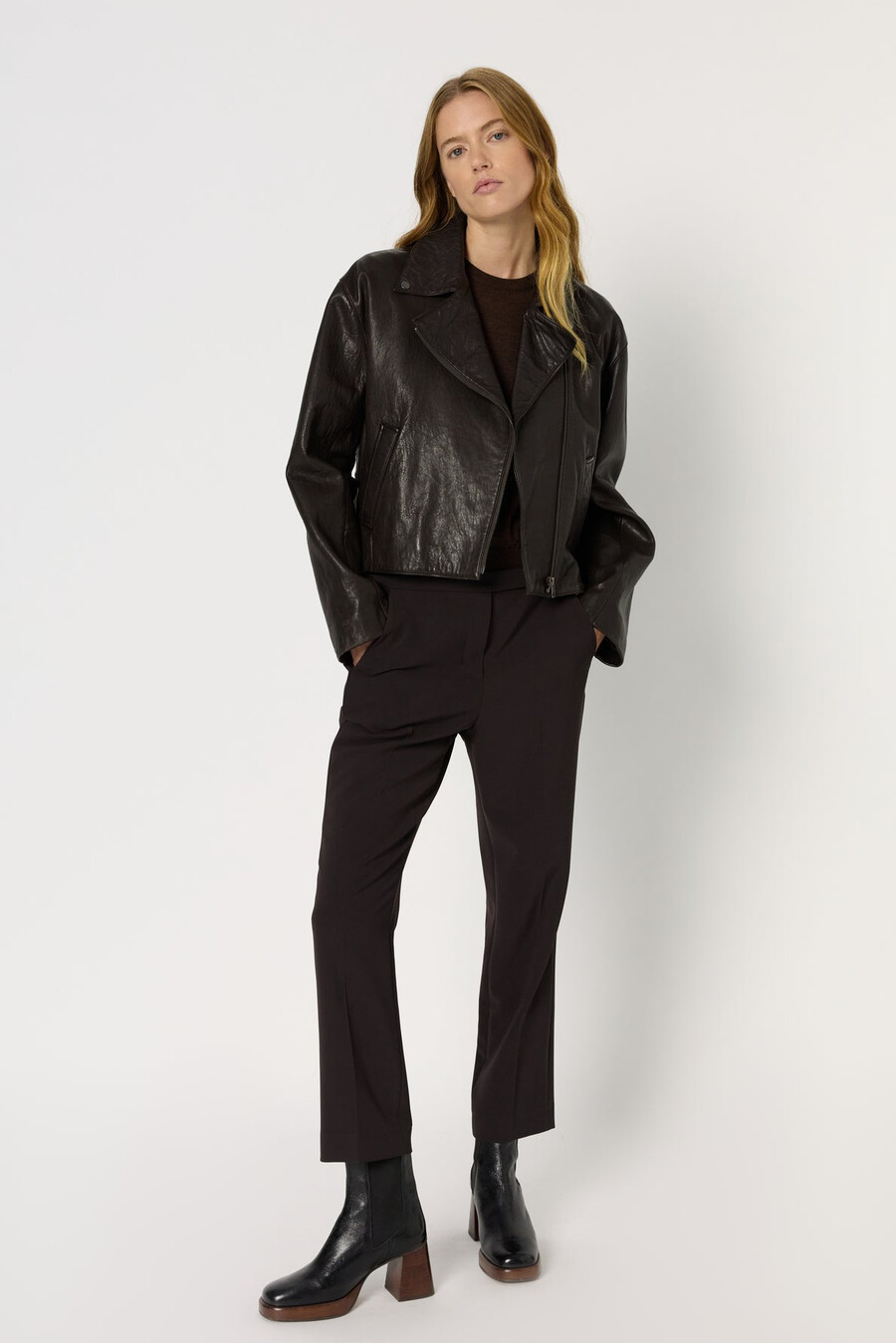 pantalón recto con espalda elástica - cora