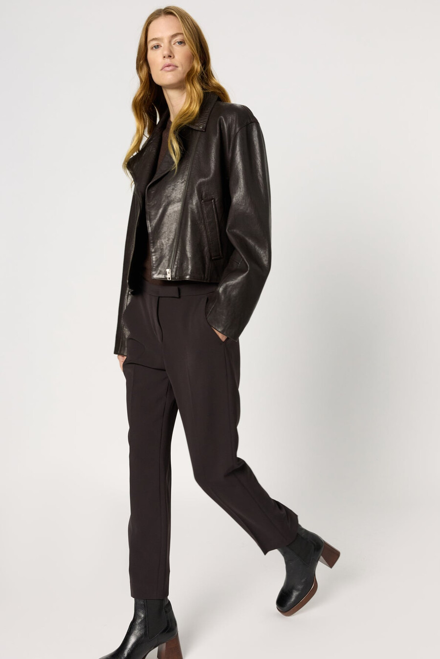 pantalón recto con espalda elástica - cora