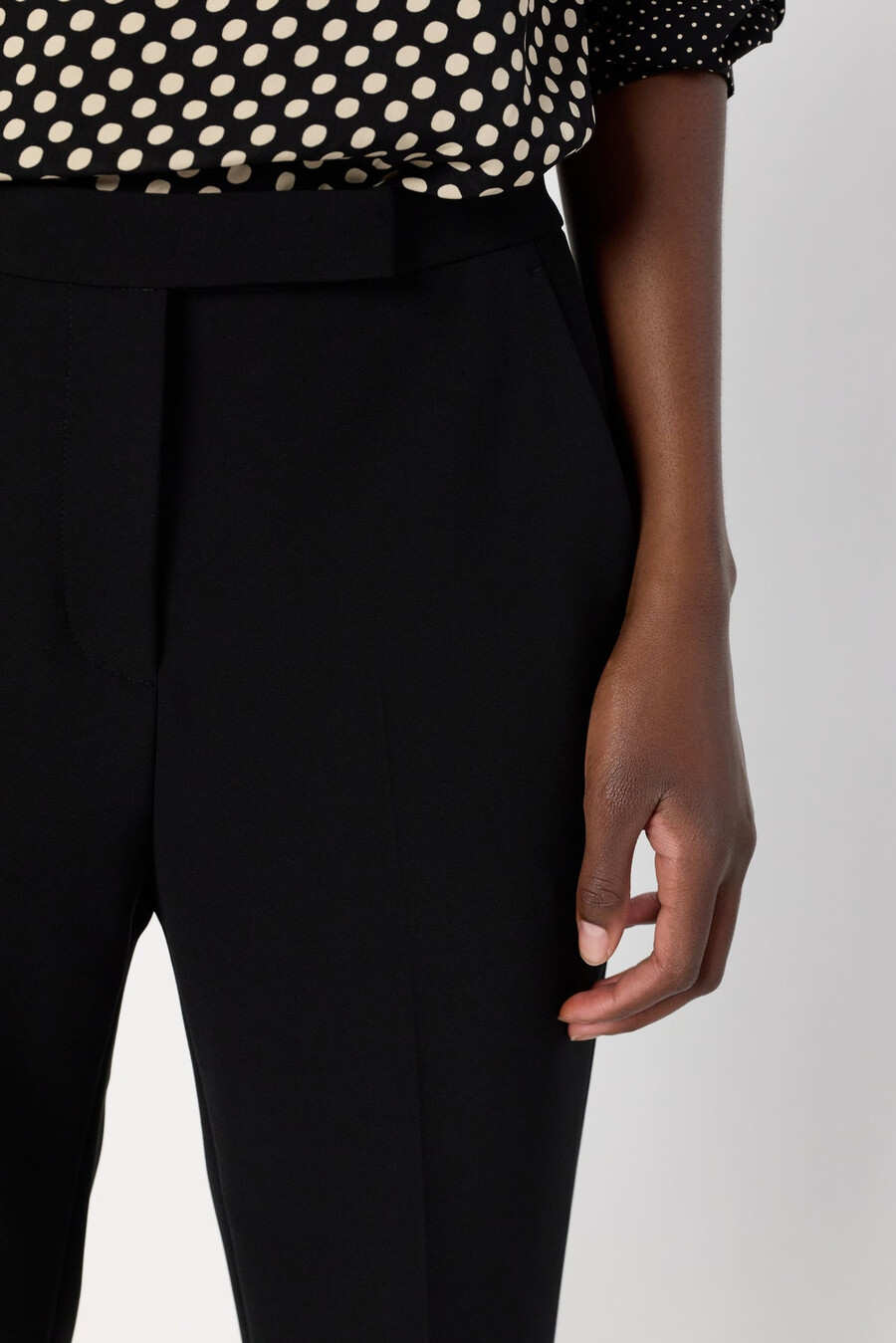 pantalón recto con espalda elástica - cora