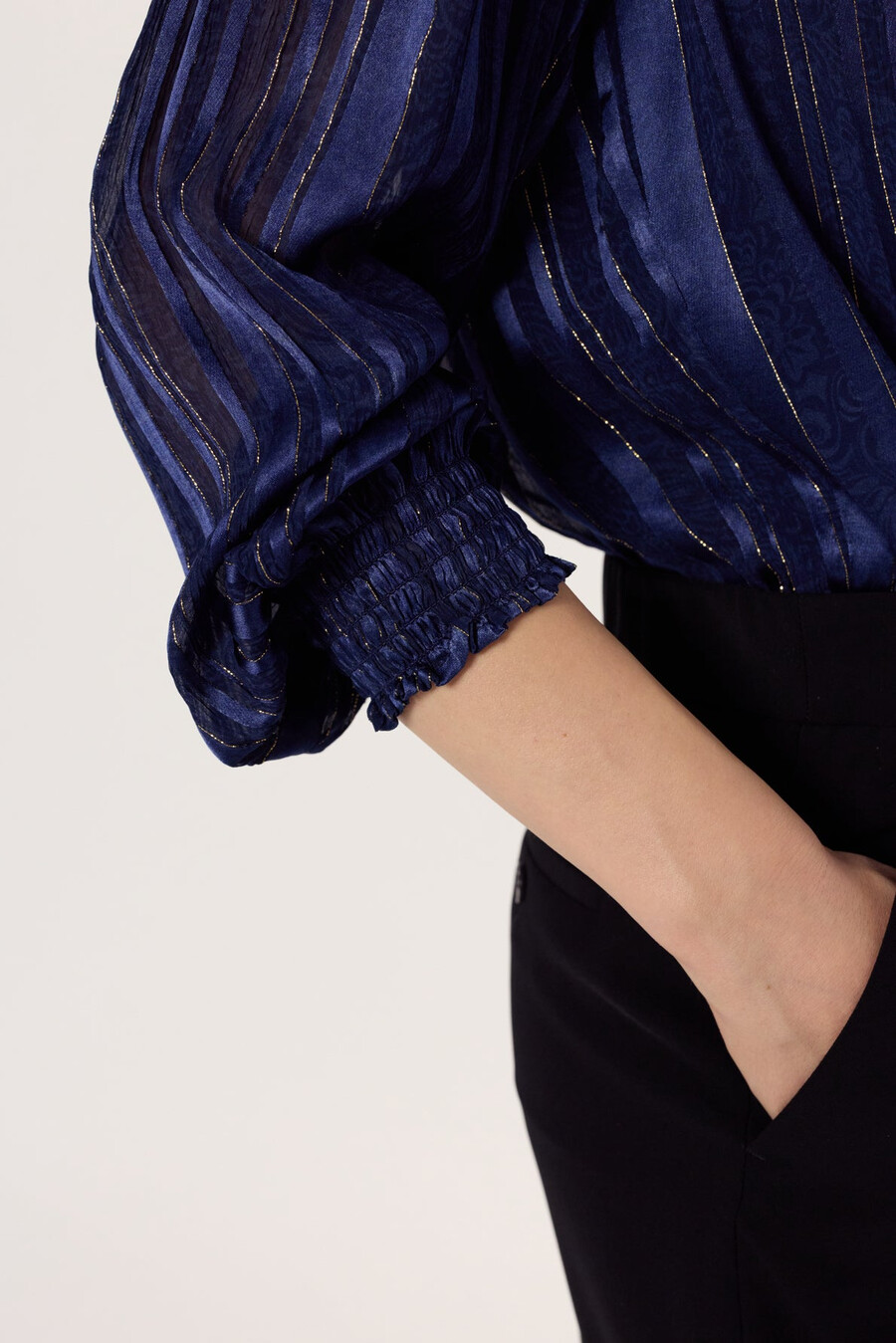 blusa suave de tacto satinado con lurex - annick